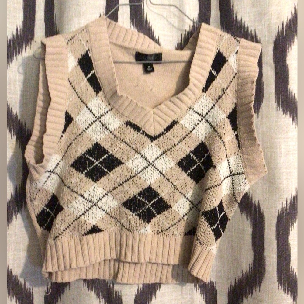 WOMENS PLAID SWEATER VEST